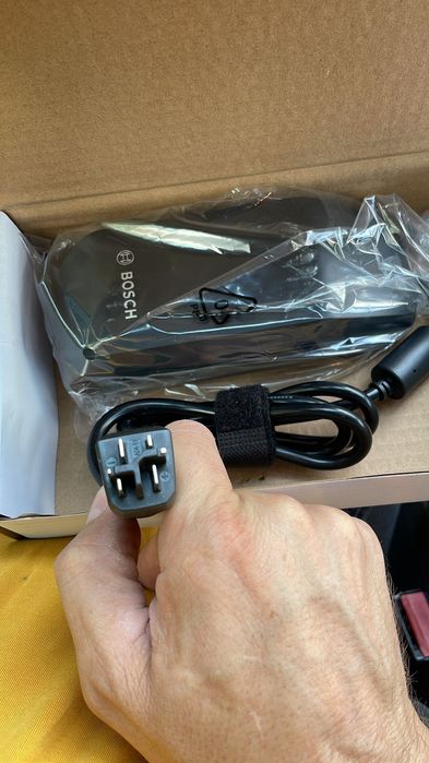 Incarcator 36v 48v ebike