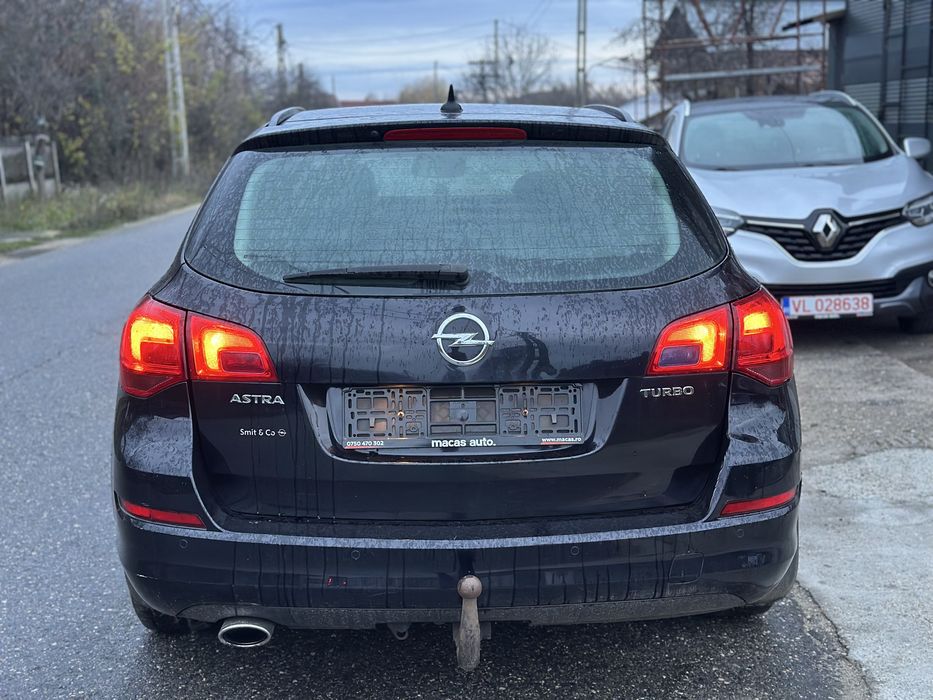 Opel Astra J 2012 1.4 Benzină Turbo / Rate / Acte / Ușor Avariat /