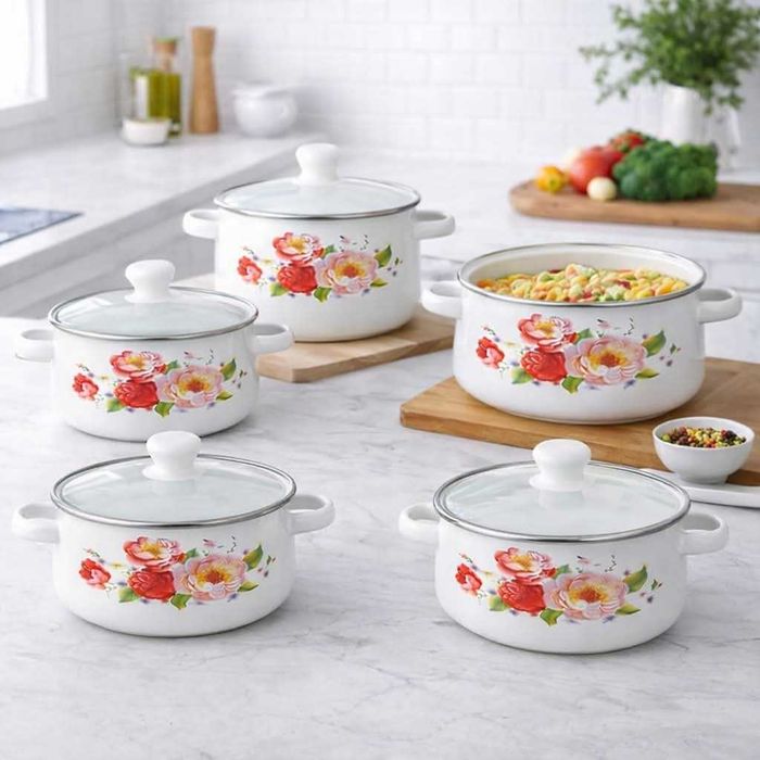 Тенджери 5 броя + 5 броя стъклени купи