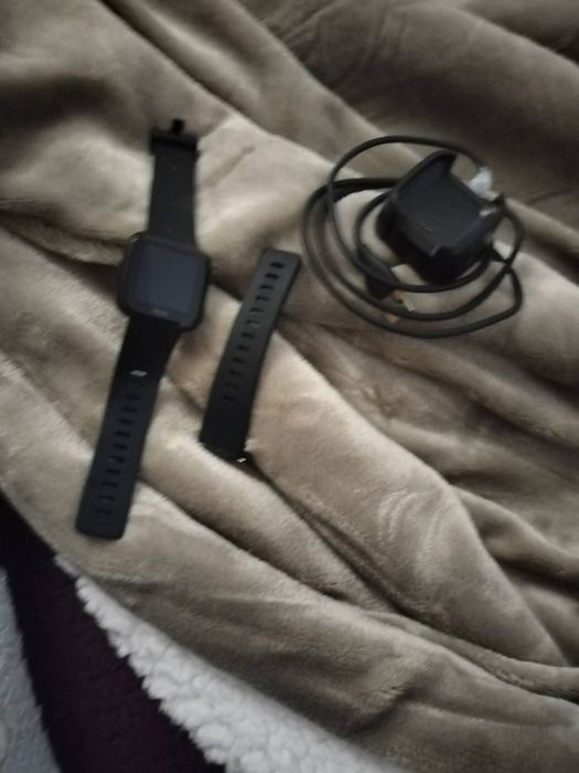 Ceas smartwatch Fitbit Versa
Va Ceas smartwatch Fitbit Versaprezentam Fitbit Versa, ceasul inteligent potrivit pentru orice moment din zi, ce te ajuta