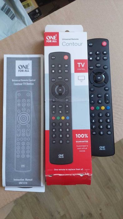 Универсално дистанционно управление One For All URC1210 Contour