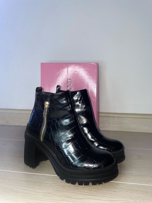 Кожаные ботинки женские весна,осень