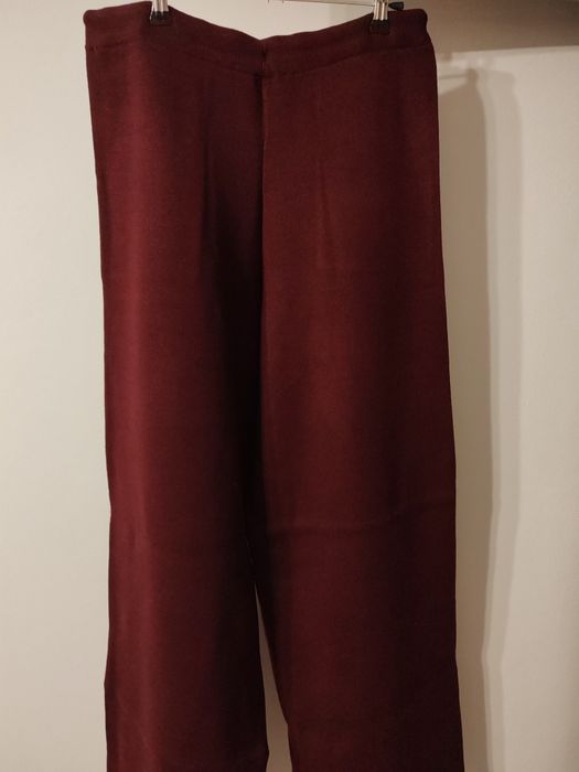 Pantaloni grosi burgundy