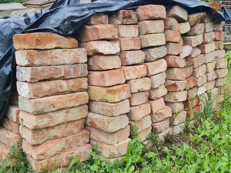 130 buc aprox - Cărămidă plină veche / rustică – stare foarte bună
