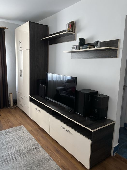 Vând apartament 2 camere parter inalt poarta 6