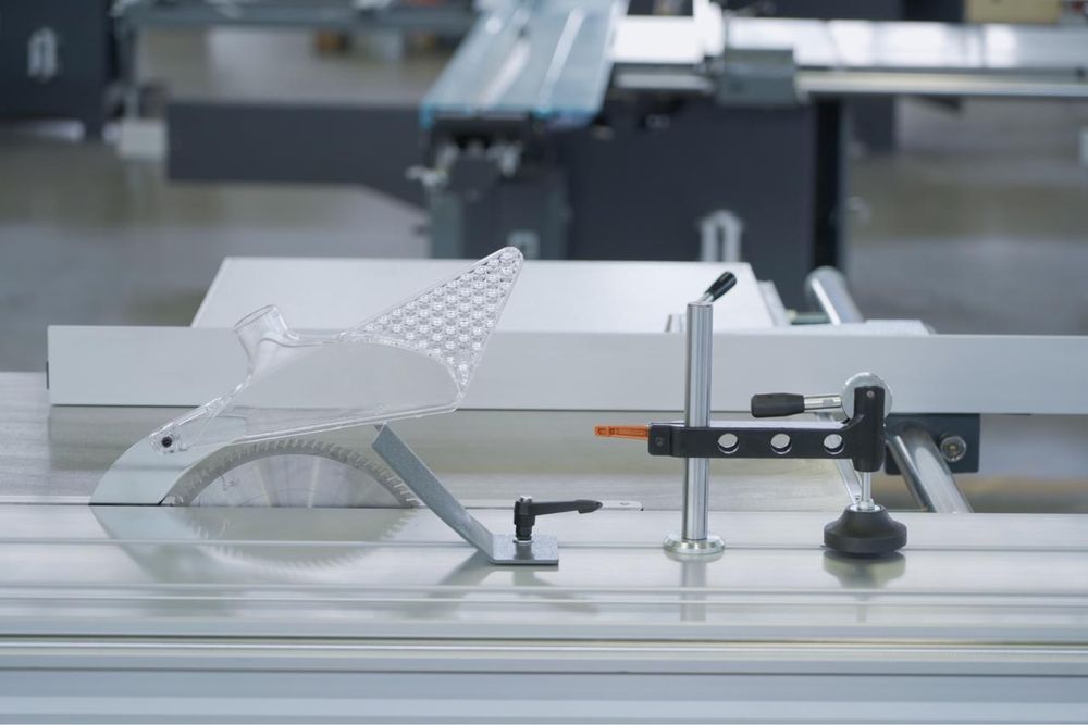 Форматно-раскроечный станок