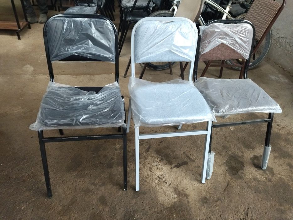 есть в наличии Диван зал ожидания трёхместный.стул Турон есть