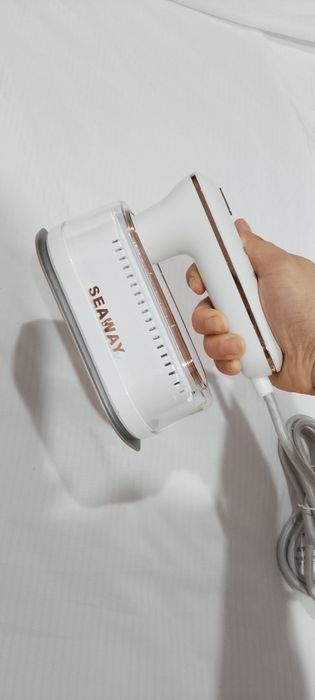 Продам новый утюг отпариватель