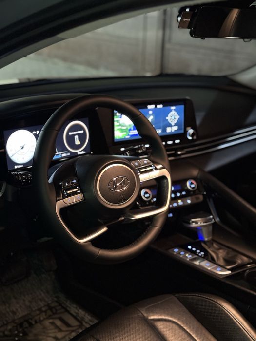 Hyundai Elantra Full