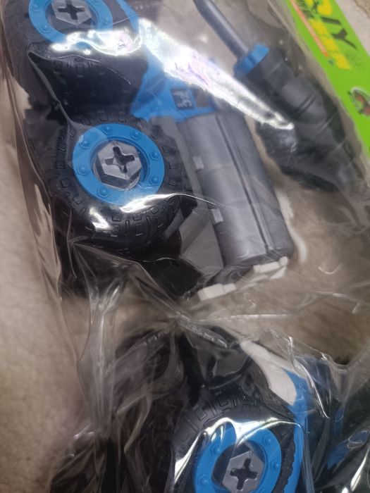 Машинка конструктор с отверткой