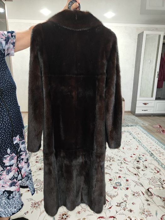 Продам норковую шубу