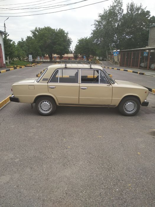 Jiguli 21011 Lada