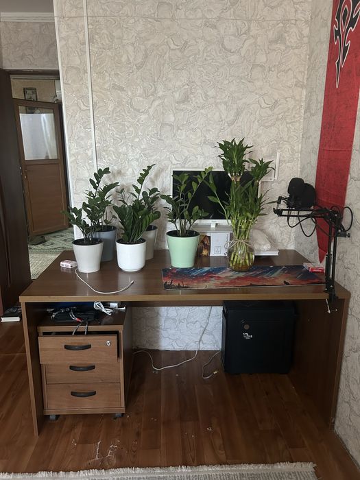 Компьютерный стол