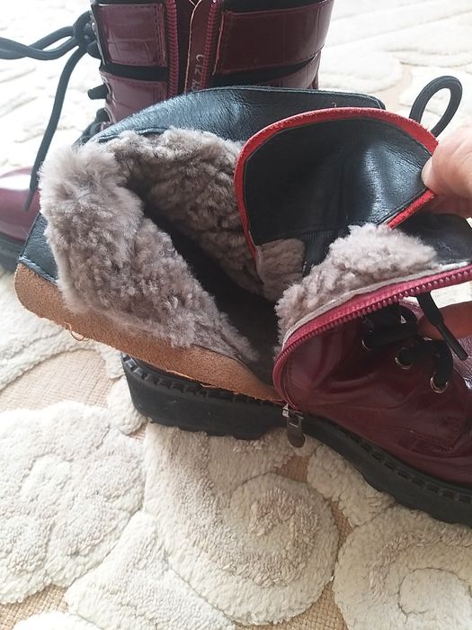 Продам кожан.зим.ботинки женские