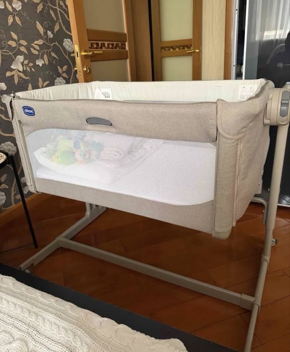 Кроватка манеж chicco next2me magic sand