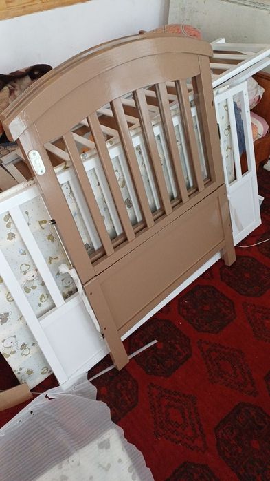 Детская кровать в упаковке