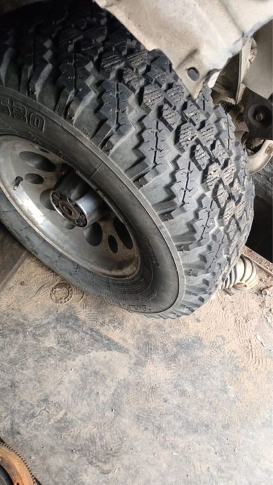 Грязевые шины с дисками на опель фронтера а!