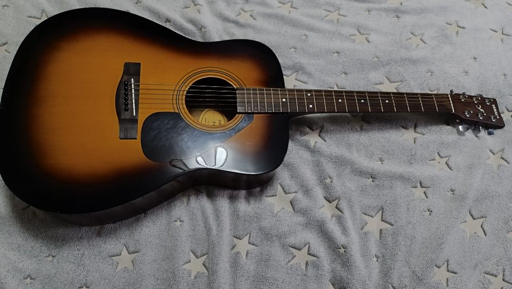 Акустическая гитара YAmahaF310 продажа