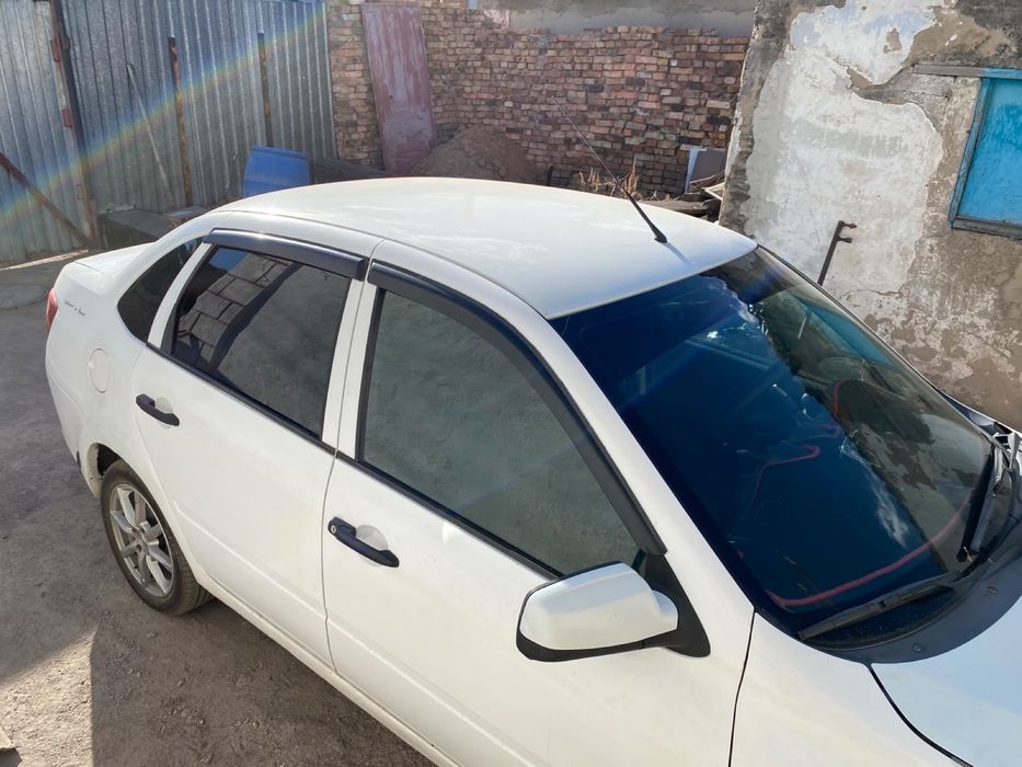 Срочно продам машину Lada Granta