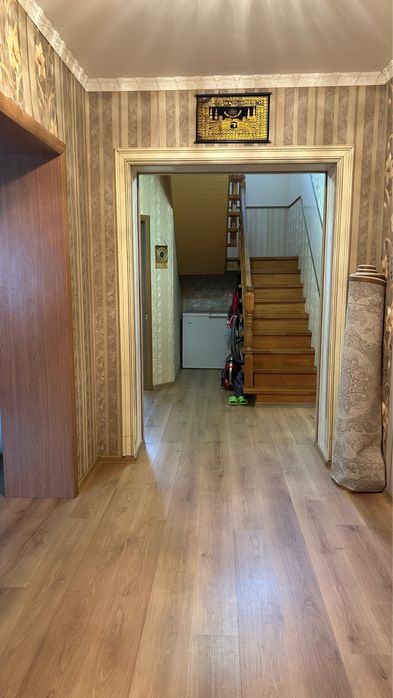 Продом кирпичный дом с мансардой