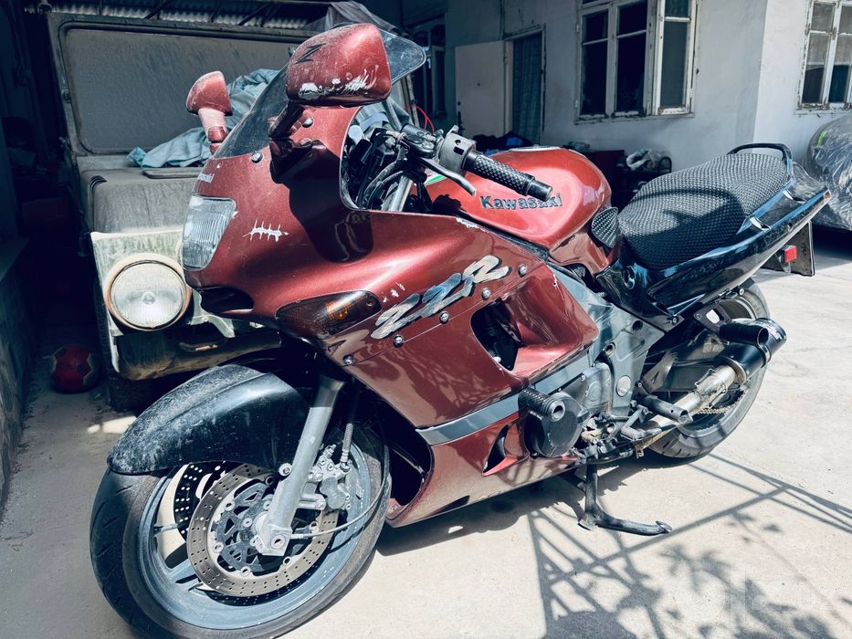 Продается мотоцикл Kawasaki zzr 600
