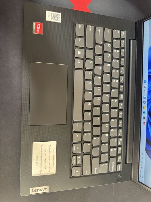 Lenova V14 G4 sotiladi