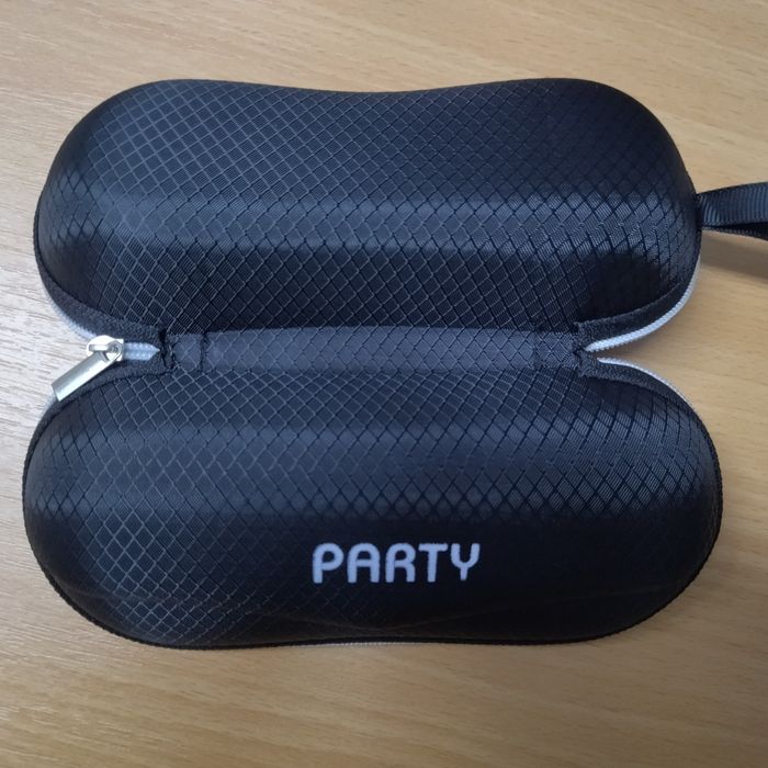 Твърд калъф за очила, нов + подарък кърпичка