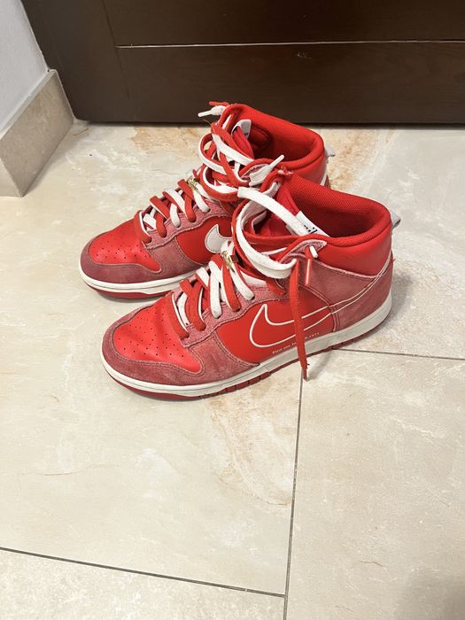 Vând Nike dunk high 44