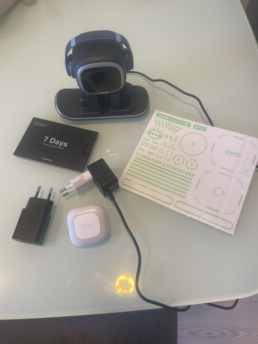 EMO Robot AI Living.AI – nou, nefolosit, cu acte