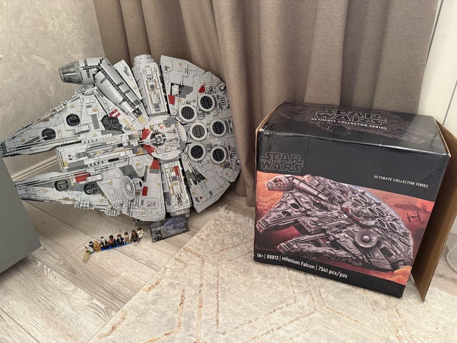 LEGO Star Wars 75192 — Millennium Falcon UCS( КОПИЯ)