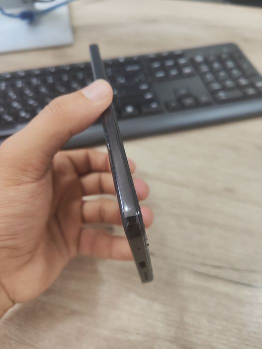 Radmi note 11 bir qoʻl ishlangan