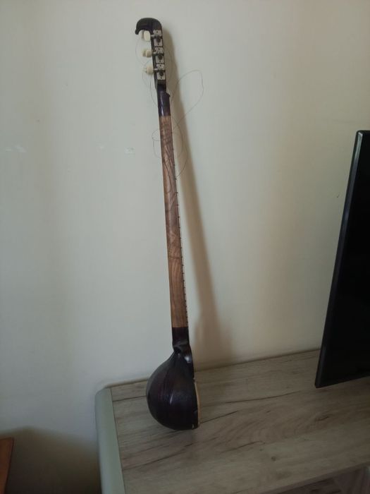 Musiqa asboblari sotiladi