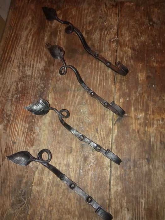 Закачалка от ковано желязо (Кука)