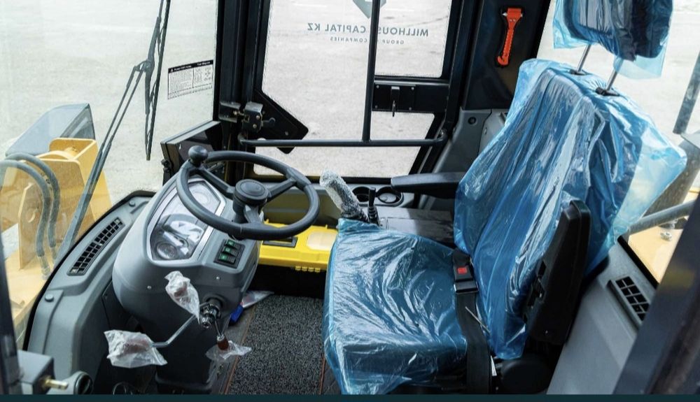 Погрузчик фронтальный