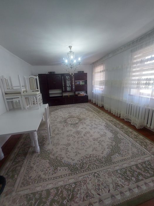 Большой дом. в районе старого базара
