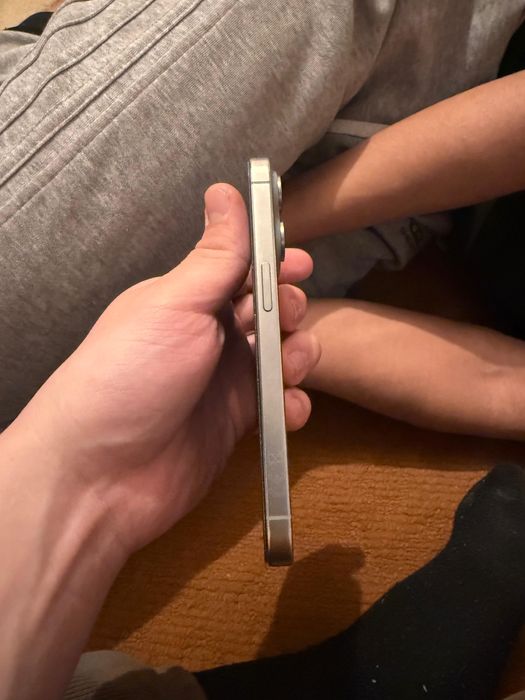 Айфон 15 про серый свет