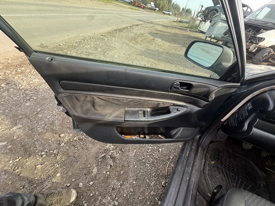 АUDI A4 1.8 124 кс 1995 г на части