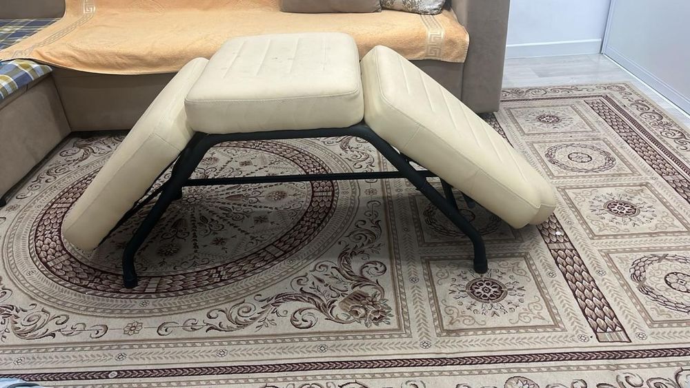 Кушетка косметологическая