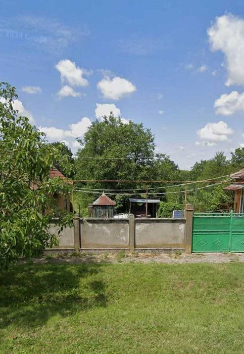 Casa de vânzare în Maderat judetul Arad cu livada