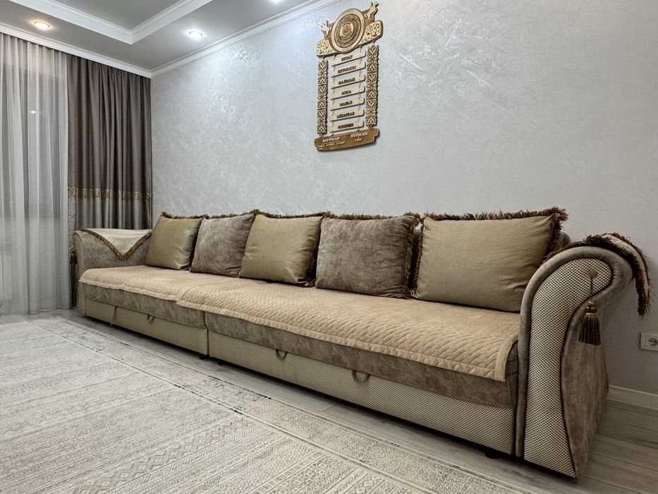 Продам диван 4 м