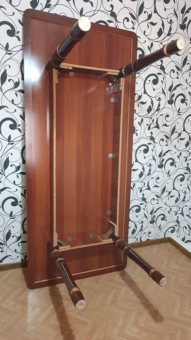 Большой стол . (б/у)