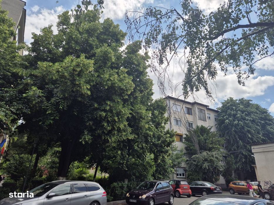 Apartament 4 camere, ultracentral Arad, comision 0