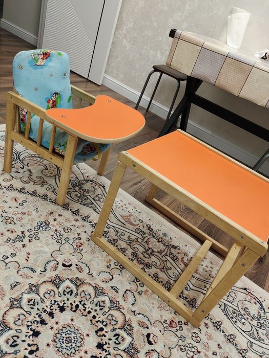 Продам детский стол