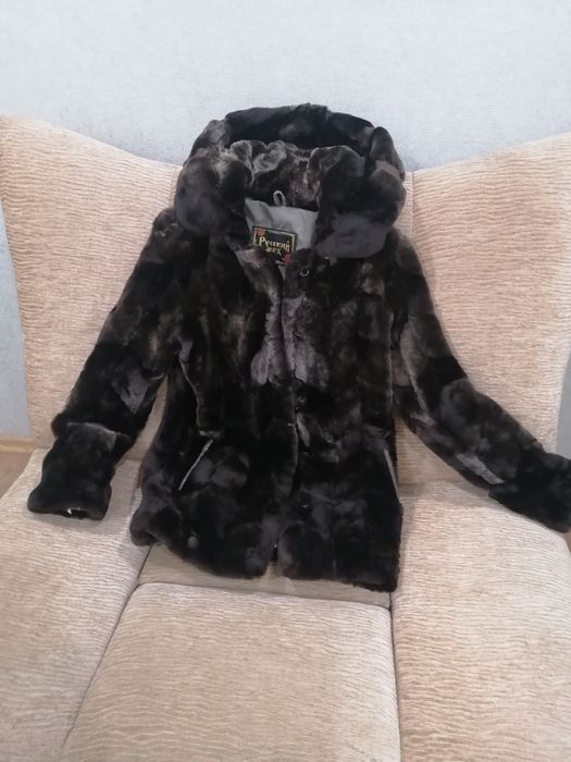 Продам шубу новую