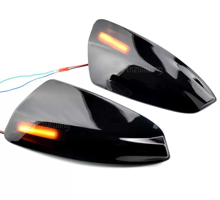 Динамични бягащи мигачи за огледалата за Мерцедес Mercedes капаци