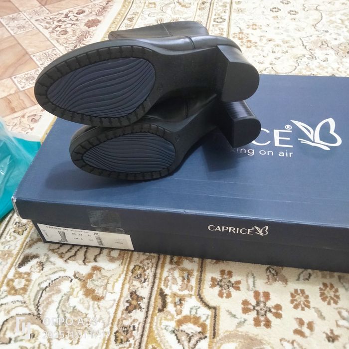 Продам новый осенний сапоги 37размер