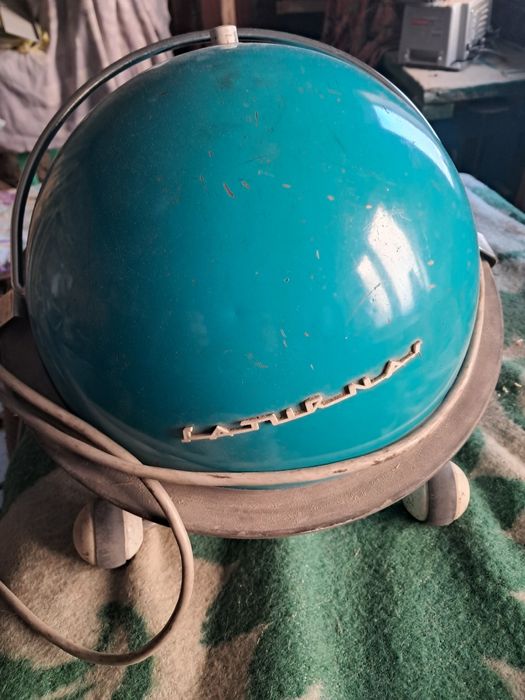 Пылесос  Сатурн .