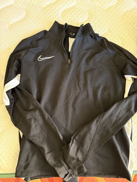 блуза на NIKE - DRI-FIT