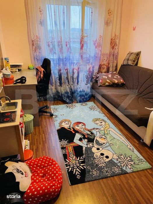 Apartament 3 camere, super finisat, etaj 4, aer conditionat – Zona