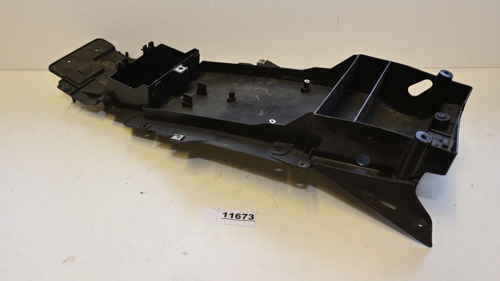 Undertail Plastic Aparatoare Roata Spate Aprilia RSV 1000 1998 - 2003